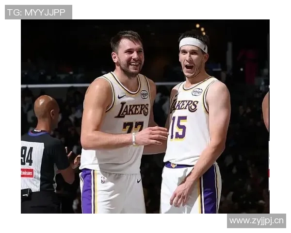 东契奇开赛前四场狂砍165分创队史纪录里夫斯以143分并列第四位