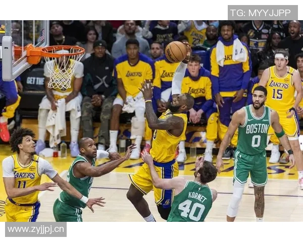 詹姆斯祝贺追梦达成900盖帽里程碑兄弟情深再续传奇