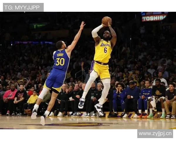 詹姆斯谈比赛僵局时持球策略称之前打法依然有效 詹姆斯谈比赛僵局时持球策略称之前打法依然有效