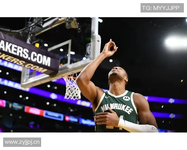 字母哥续约前景乐观明年10月或签4年275亿合同